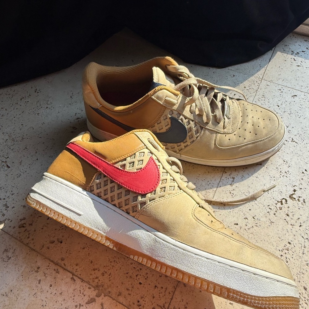 Men's 13 Nike Air force, one bird nest red blue Sneakers - Picture 8 of 8